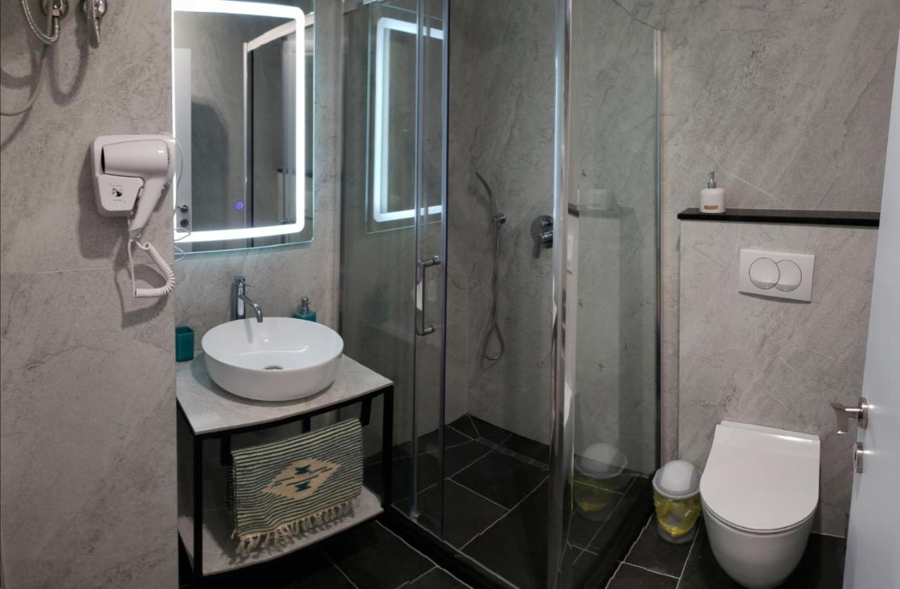 Nr. 28. E Luminoso Appartement